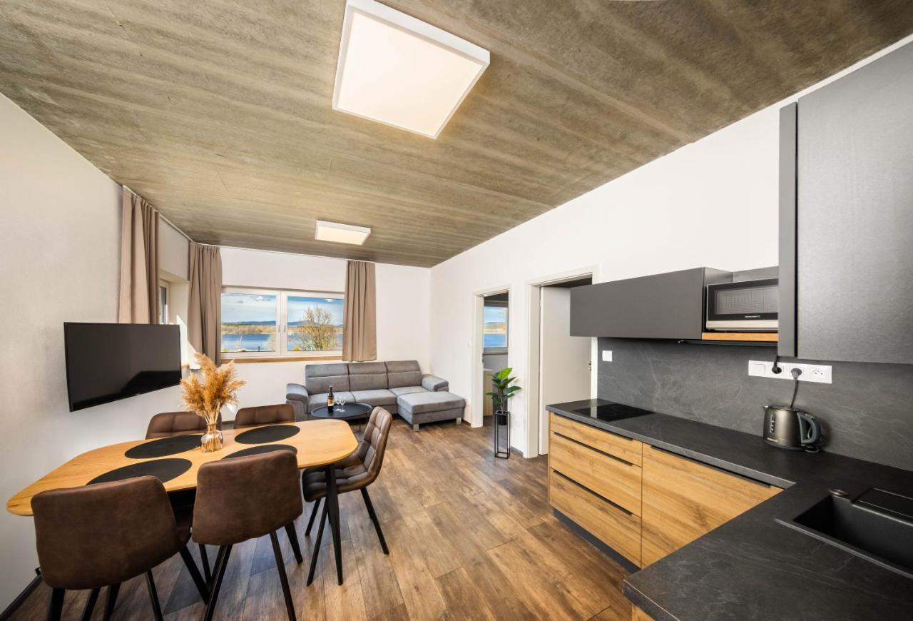 Apartmany Panelka Costa Plana Lipno แชร์นาฟ โปชูมาวี ภายนอก รูปภาพ