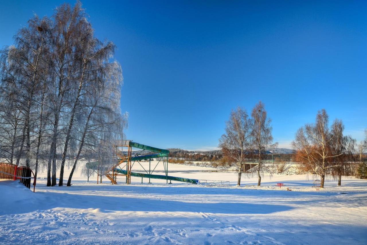 Apartmany Panelka Costa Plana Lipno แชร์นาฟ โปชูมาวี ภายนอก รูปภาพ