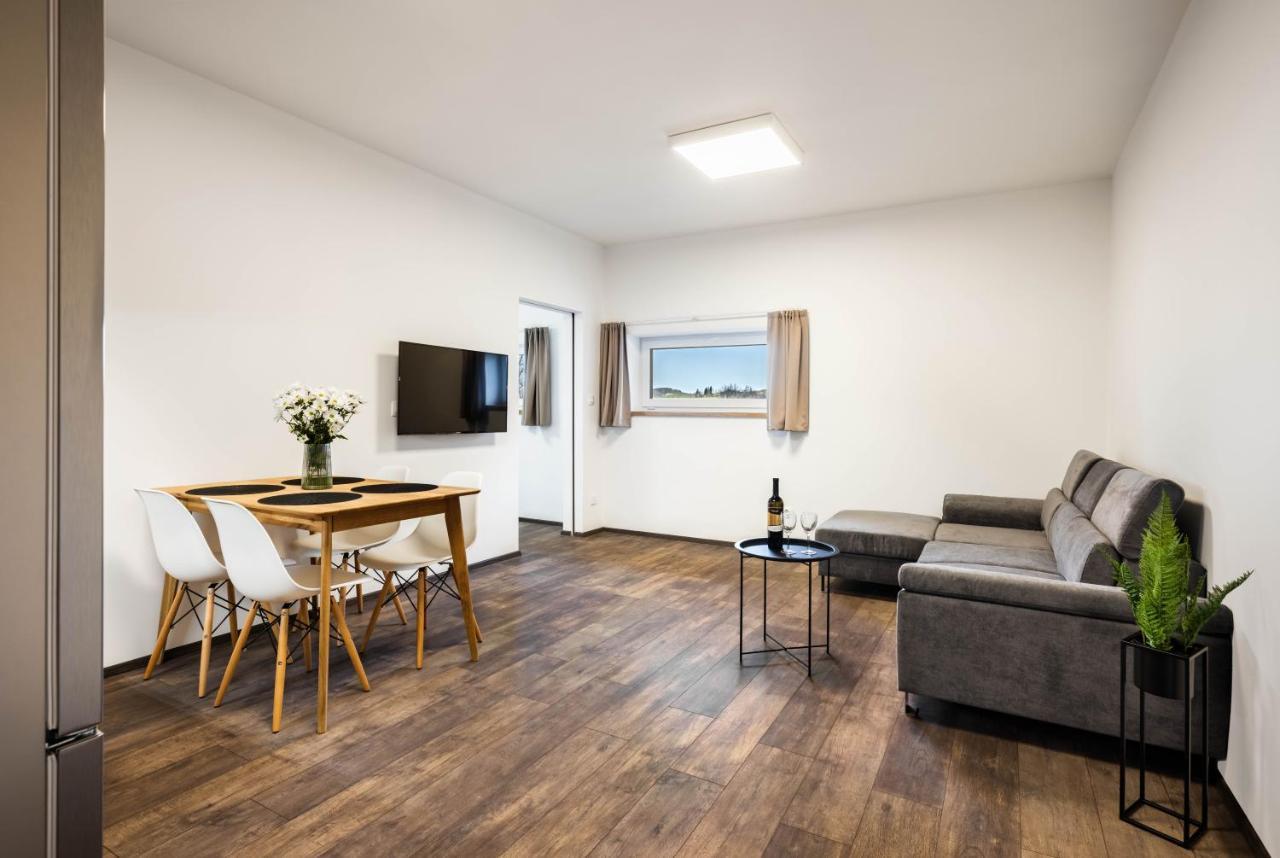 Apartmany Panelka Costa Plana Lipno แชร์นาฟ โปชูมาวี ภายนอก รูปภาพ
