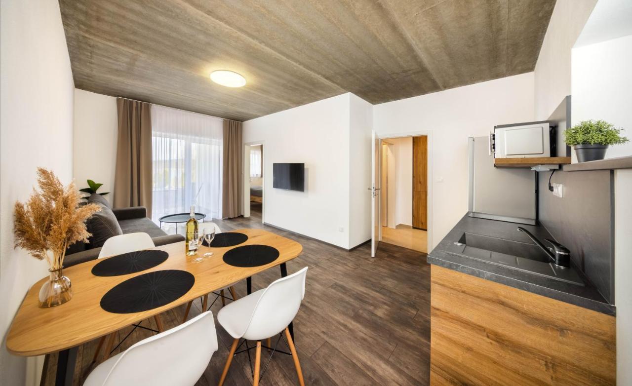 Apartmany Panelka Costa Plana Lipno แชร์นาฟ โปชูมาวี ภายนอก รูปภาพ