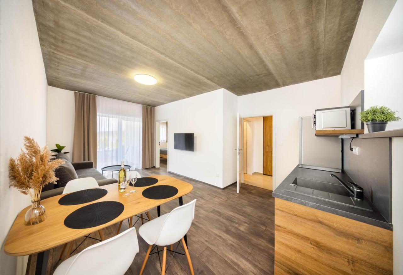 Apartmany Panelka Costa Plana Lipno แชร์นาฟ โปชูมาวี ภายนอก รูปภาพ