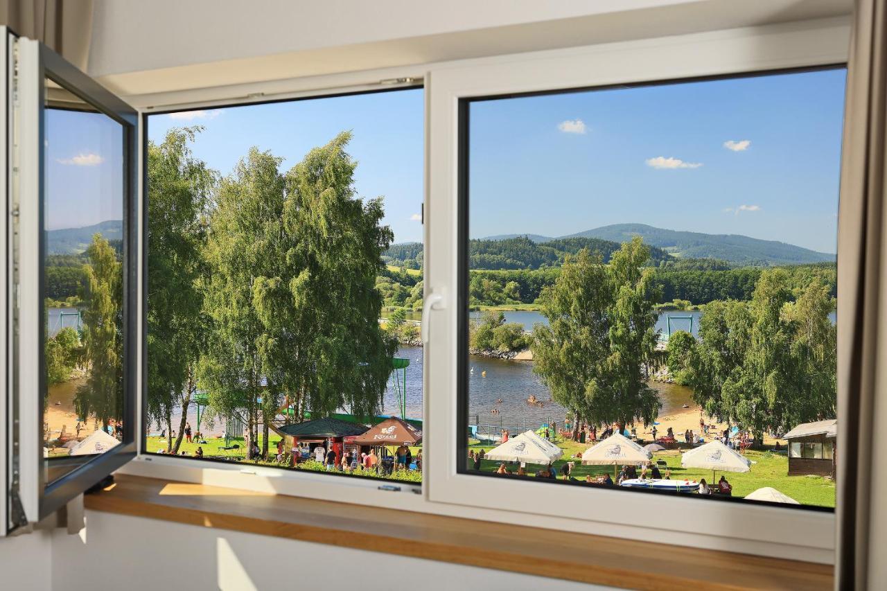 Apartmany Panelka Costa Plana Lipno แชร์นาฟ โปชูมาวี ภายนอก รูปภาพ